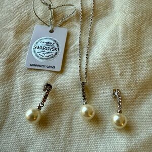 New Matching necklace and earrings. Authentic Swarovski crystals and pearls